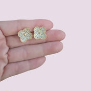 Arete  Gold filled Stud Clover